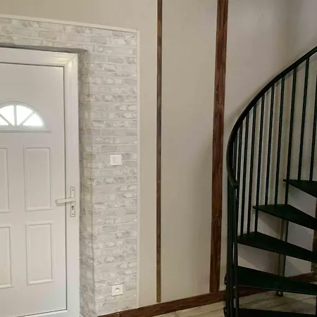 La Maison Des Artistes