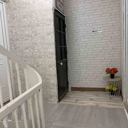 La Maison Des Artistes *