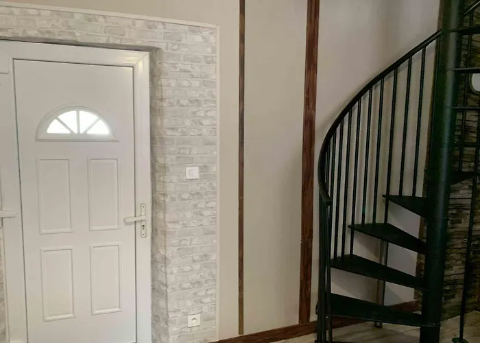 La Maison Des Artistes