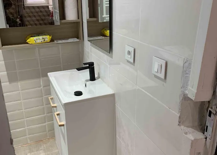 La Maison Des Artistes *