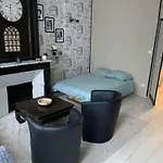 La Maison Des Artistes דירה לאוולאנה